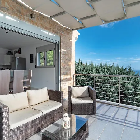 Porto Katsiki Villa *